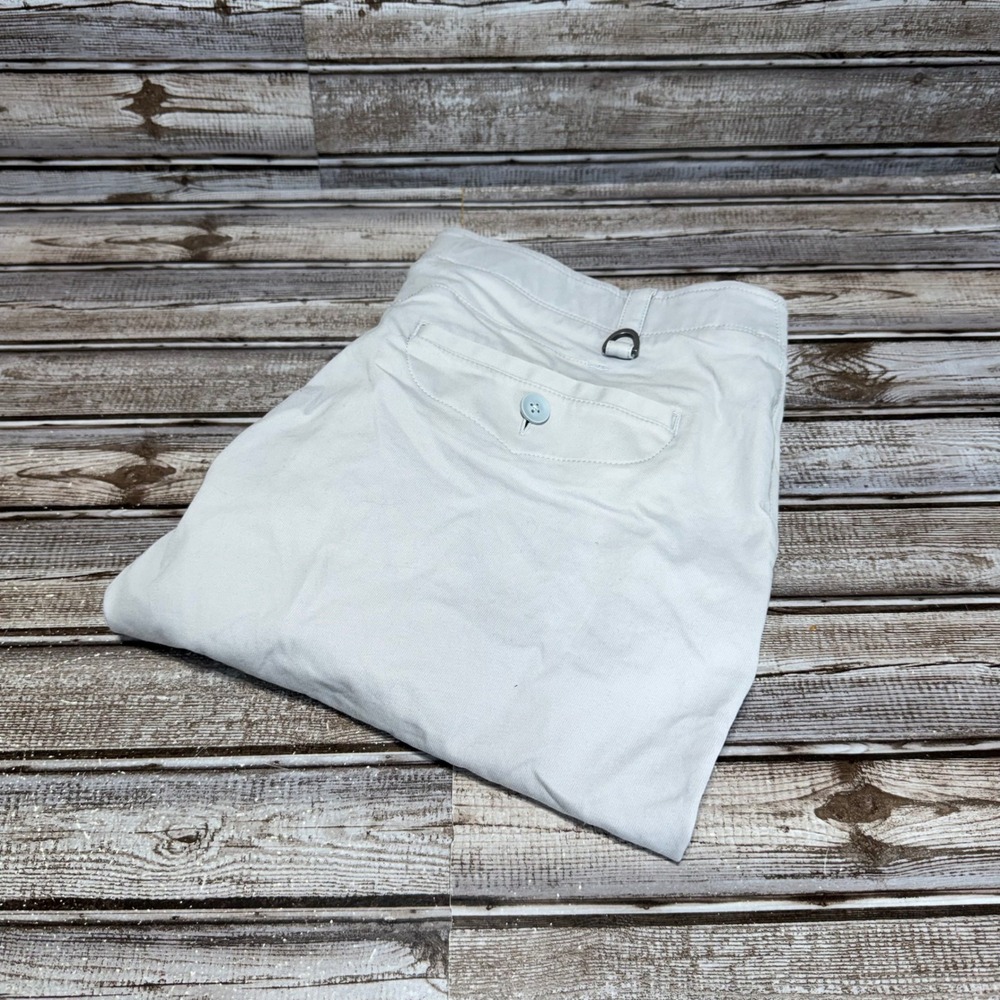 Under Armour Chino Shorts Mens 34 Actual Gray Performance Golf Casual Flat Front
